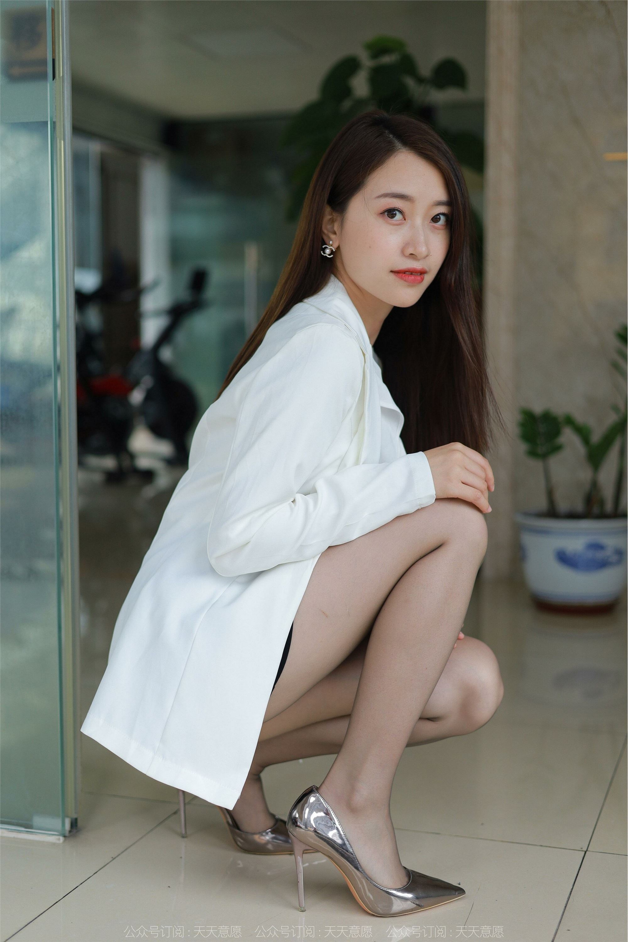 IESS异思趣向 2022.06.11 丝享家 1114：小婕《冷艳嘿丝》